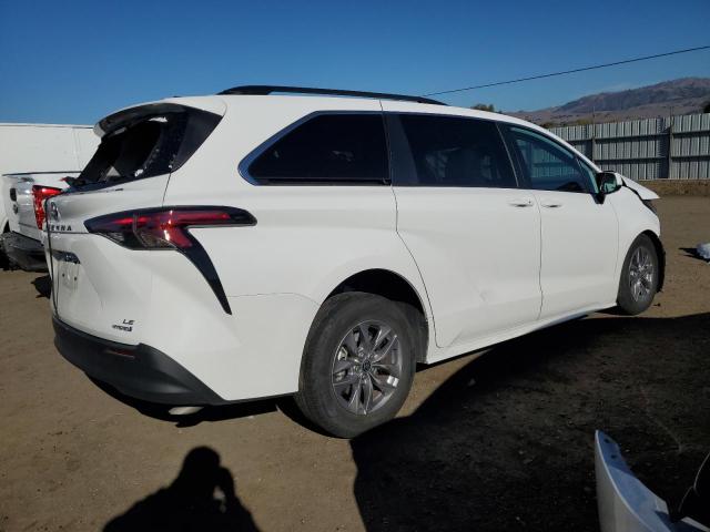 Изображение 3 2022 TOYOTA SIENNA LE 2022 с VIN 5TDKRKEC2NS103096