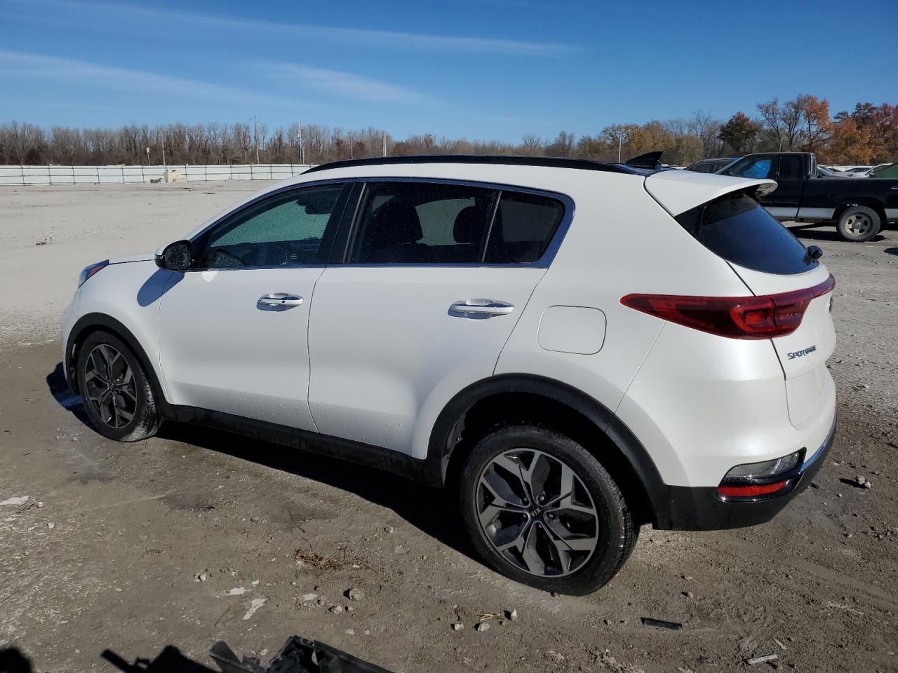 Image 2 of 2022 KIA SPORTAGE EX 2022 with VIN KNDPN3AC4N7953626