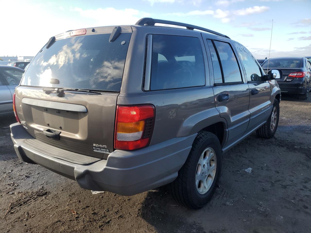 Obraz 3 z 2002 JEEP GRAND CHEROKEE SPORT 2002 z VIN 1J8GW38S72C233646