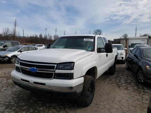 Obraz 1 z 2002 CHEVROLET SILVERADO C2500 HEAVY DUTY 2002 z VIN 1GCHC29G12E298361