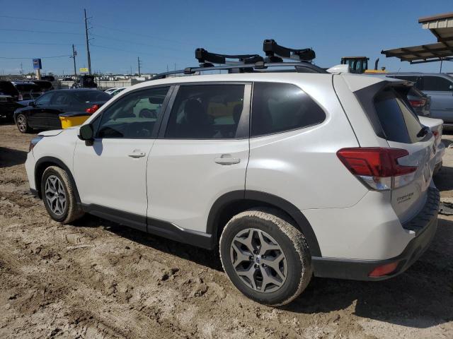 Image 2 of 2019 SUBARU FORESTER PREMIUM 2019 with VIN JF2SKAEC9KH411625