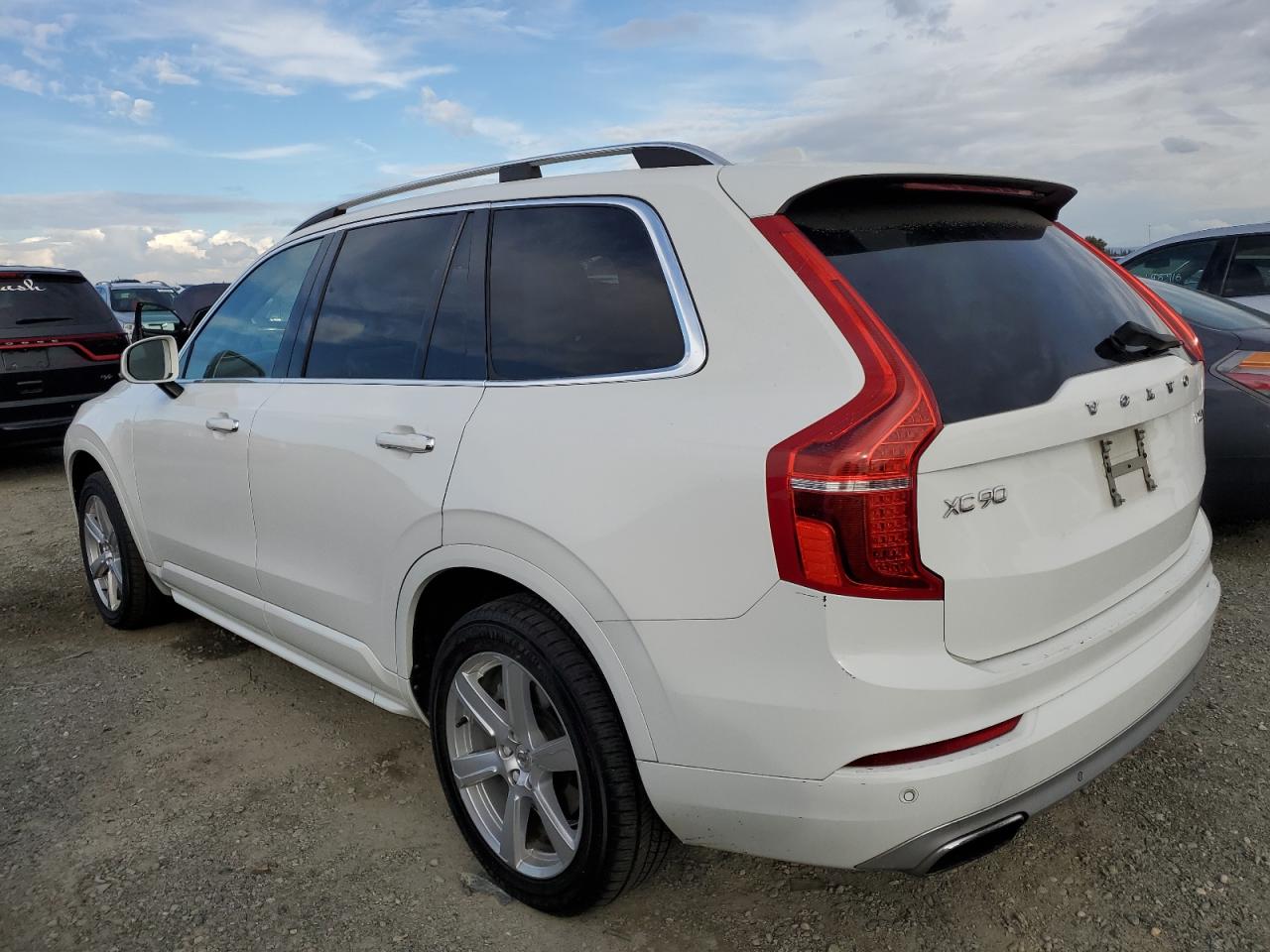 Изображение 2 2016 VOLVO XC90 T6 2016 с VIN YV4A22PK1G1034418
