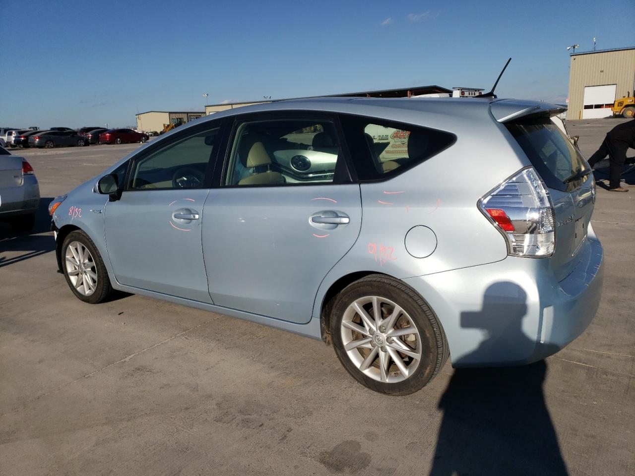 Image 2 of 2012 TOYOTA PRIUS V  2012 with VIN JTDZN3EU9C3171788