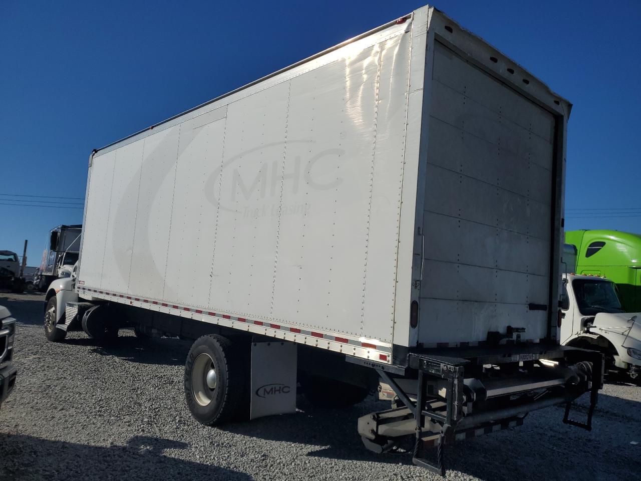 Image 3 of 2019 KENWORTH CONSTRUCTION T270 2019 with VIN 2NKHHM6X8KM247925