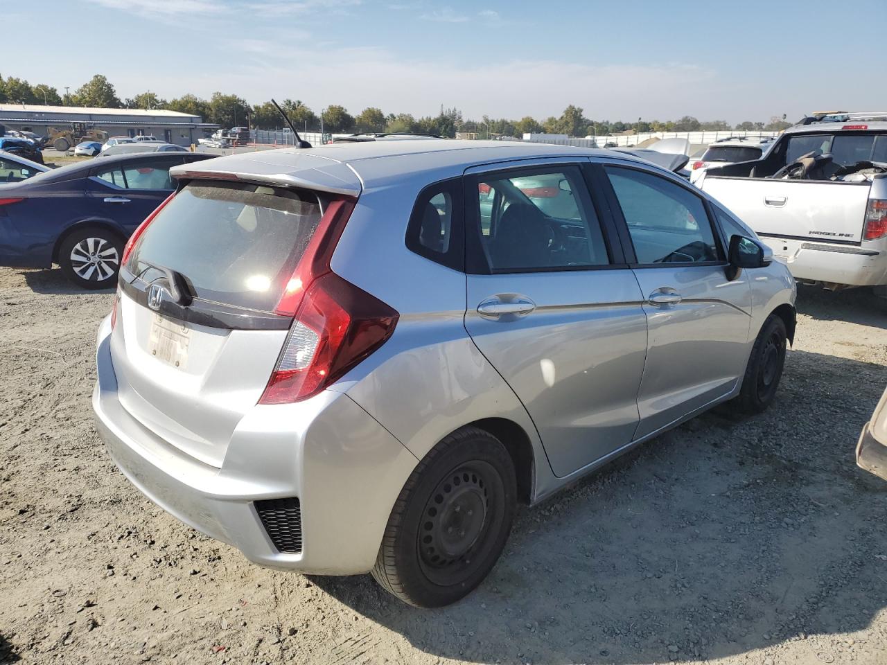 Image 3 of 2016 HONDA FIT LX 2016 with VIN JHMGK5H52GX022135