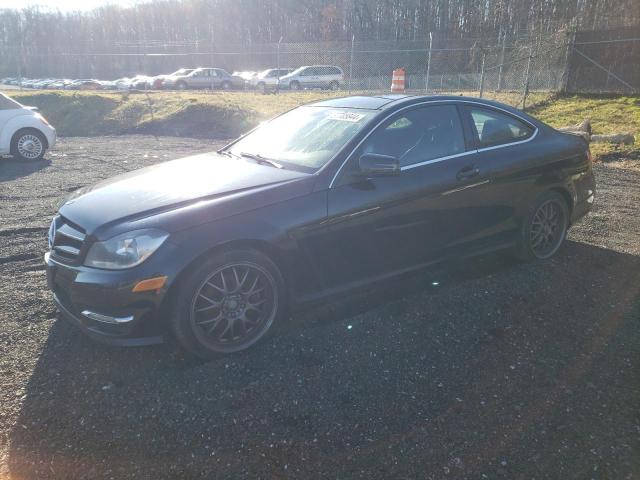 Image 1 of 2013 MERCEDES-BENZ C 250 2013 with VIN WDDGJ4HB2DF942326