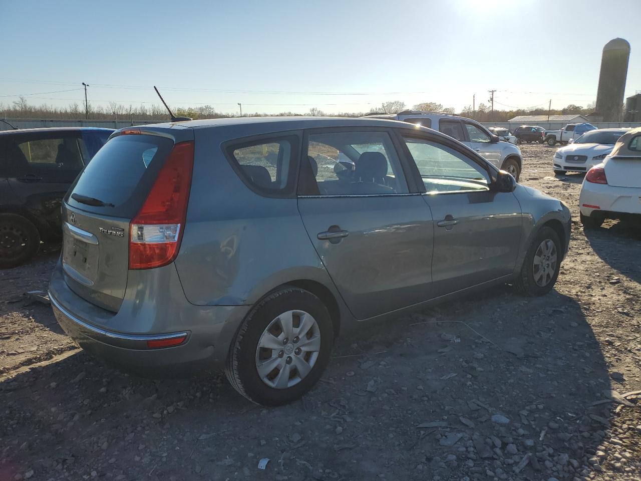 Obraz 3 z 2010 HYUNDAI ELANTRA TOURING GLS 2010 z VIN KMHDB8AE3AU069372