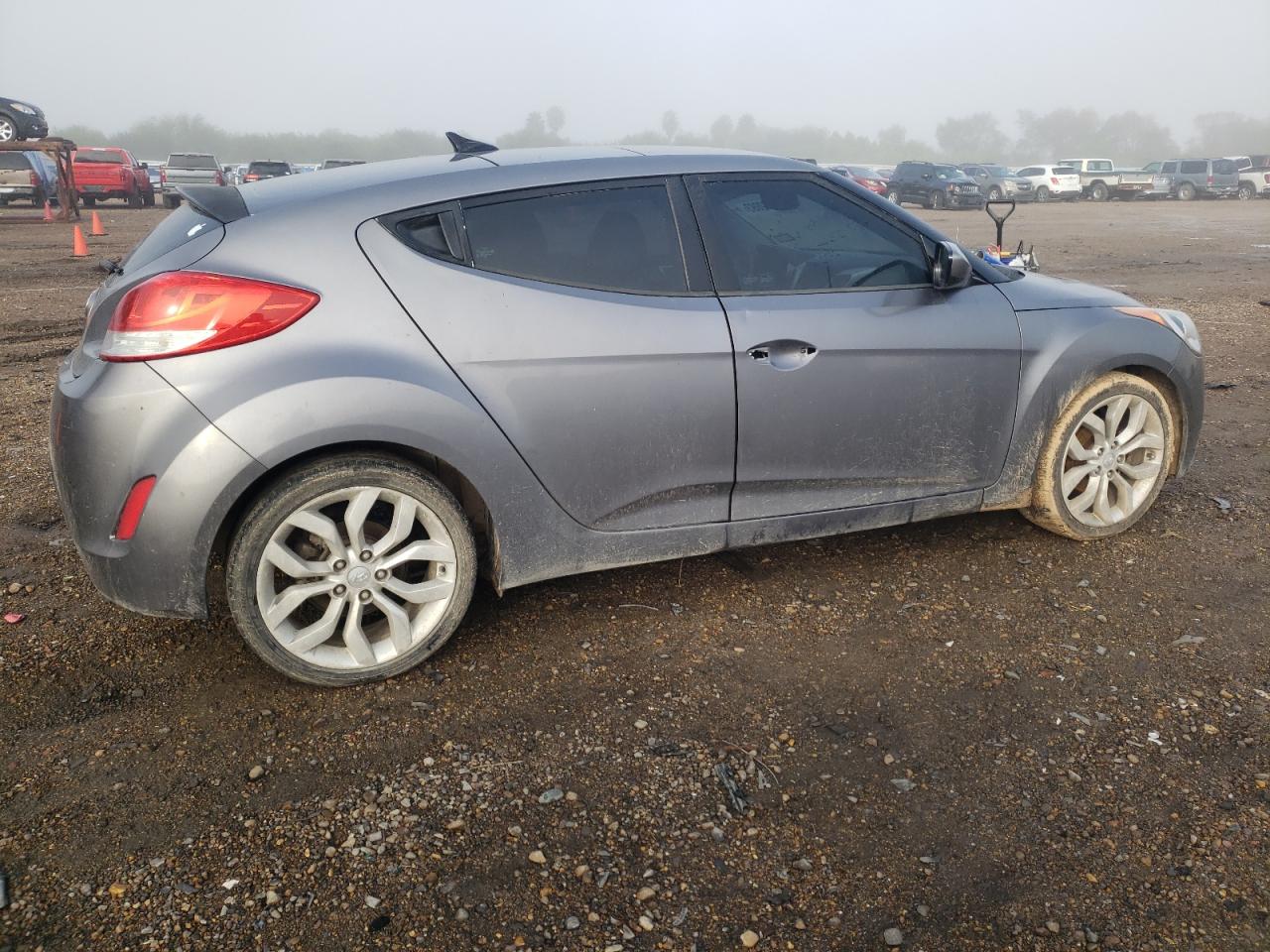 Image 3 of 2013 HYUNDAI VELOSTER  2013 with VIN KMHTC6AD1DU135409