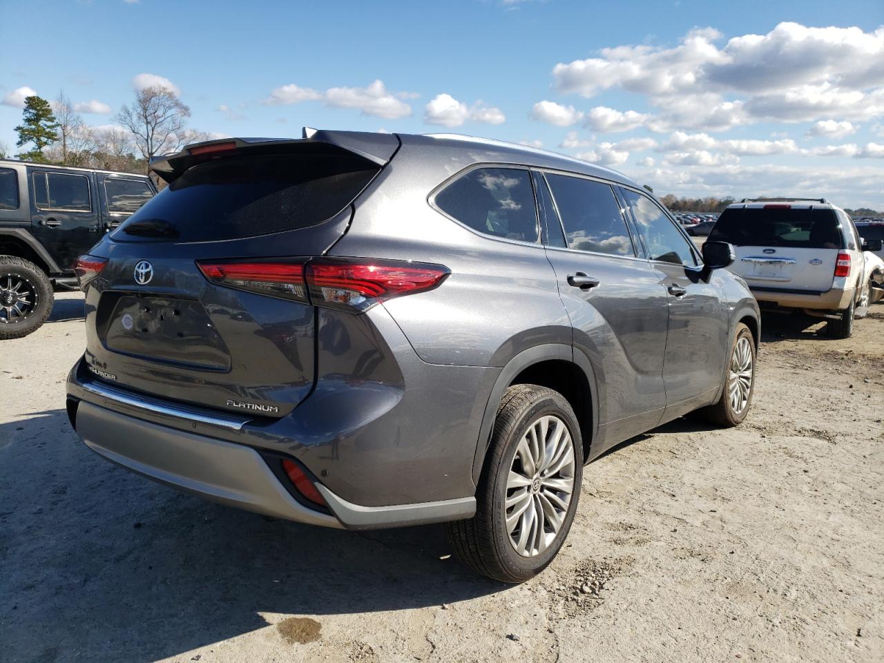 Obraz 3 z 2020 TOYOTA HIGHLANDER PLATINUM 2020 z VIN 5TDFZRAH4LS029463