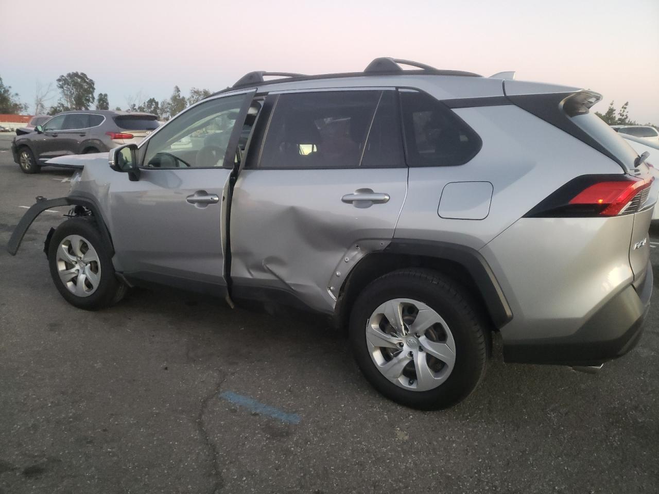 Image 2 of 2019 TOYOTA RAV4 LE 2019 with VIN JTMK1RFV2KD006701