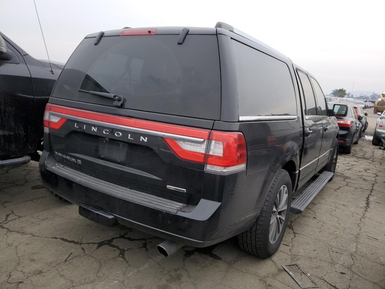 Изображение 3 2016 LINCOLN NAVIGATOR L SELECT 2016 с VIN 5LMJJ3HTXGEL08252