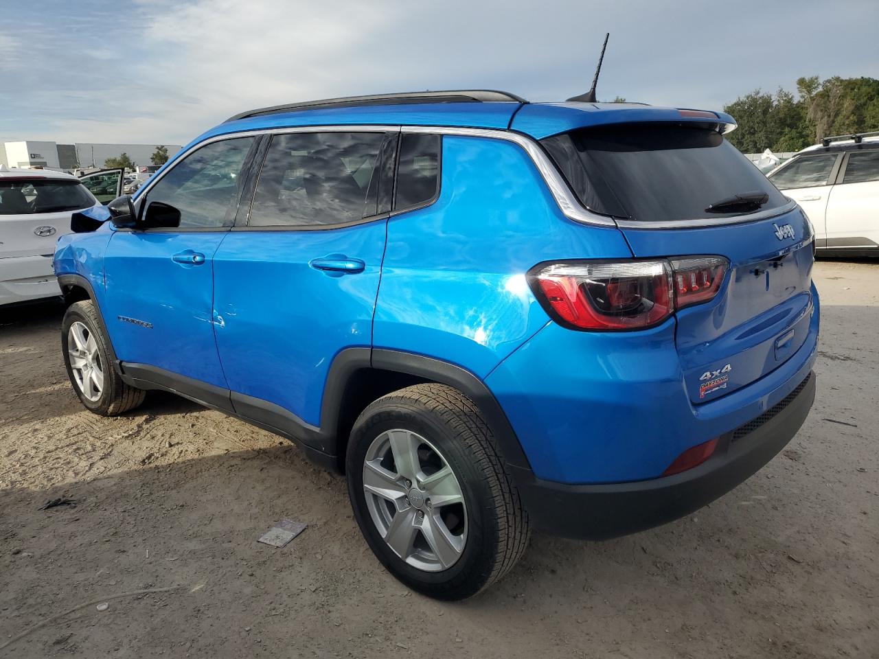 Image 2 of 2022 JEEP COMPASS LATITUDE 2022 with VIN 3C4NJDBB9NT111293