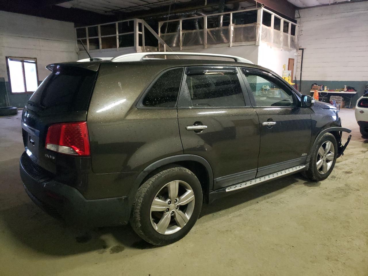 Obraz 3 z 2012 KIA SORENTO EX 2012 z VIN 5XYKUDA29CG234057