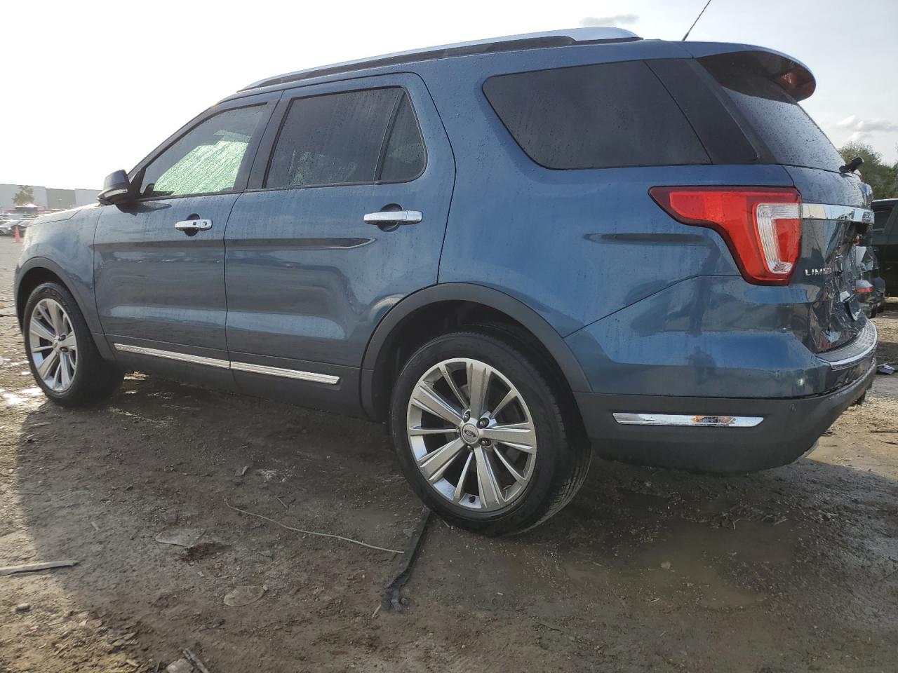 Image 2 of 2019 FORD EXPLORER LIMITED 2019 with VIN 1FM5K7F87KGB34970