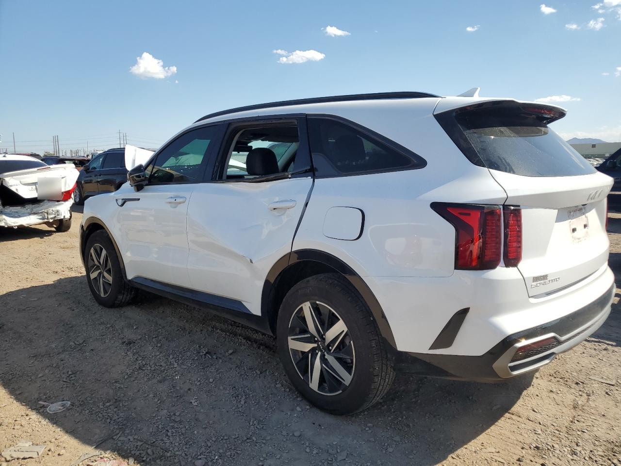 Изображение 2 2023 KIA SORENTO S 2023 с VIN 5XYRL4LC3PG206526
