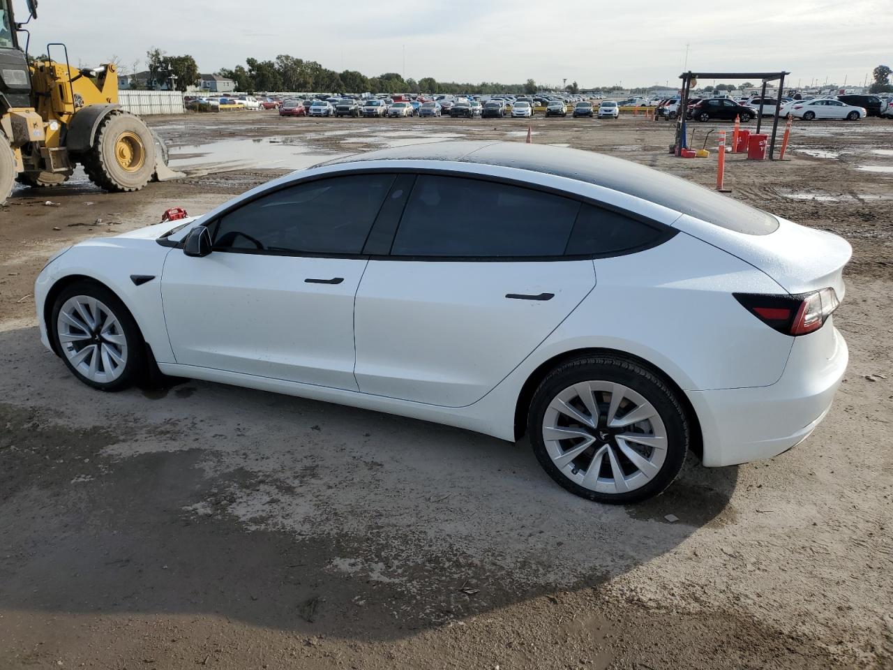 Изображение 2 2023 TESLA MODEL 3  2023 с VIN 5YJ3E1EA6PF517580