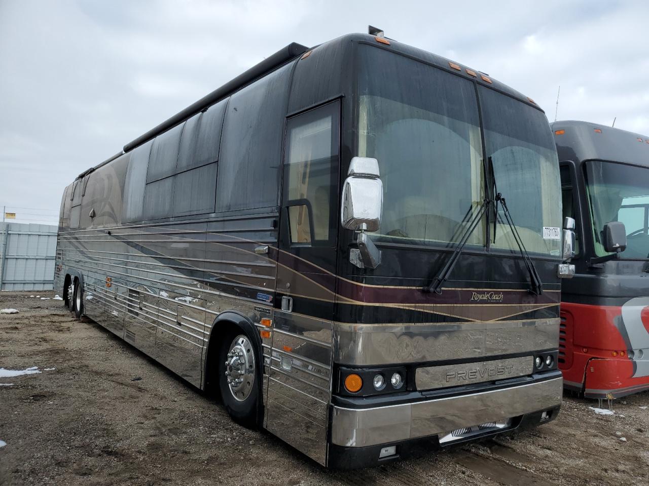 Image 1 of 2001 PREVOST BUS  2001 with VIN 2PCW33493Y1027057
