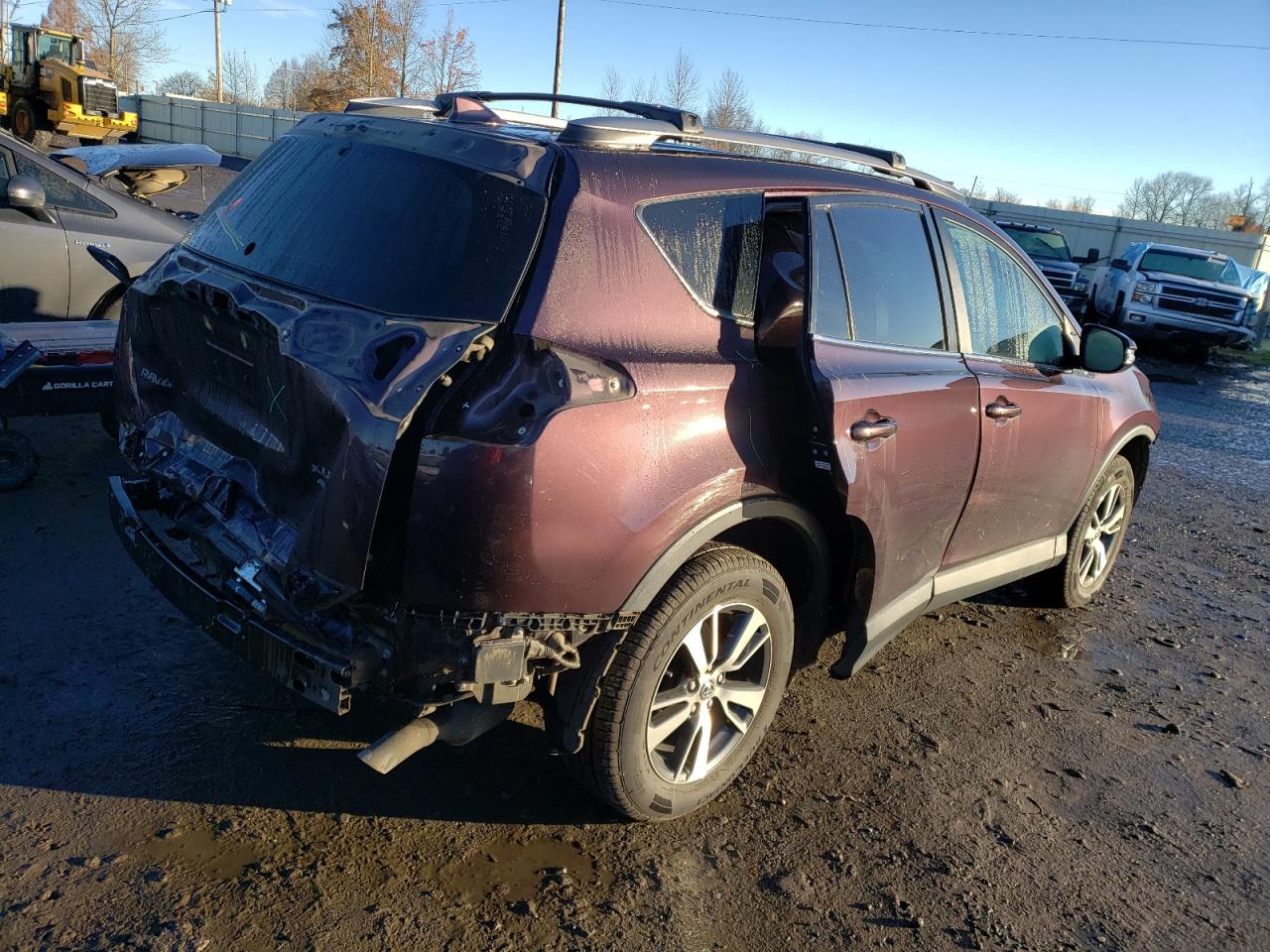 Image 3 of 2017 TOYOTA RAV4 XLE 2017 with VIN 2T3RFREV3HW672561