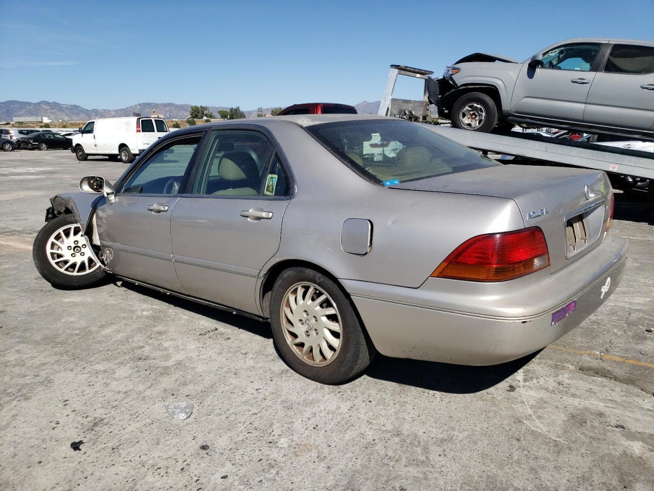 Image 2 of 1998 ACURA 3.5RL  1998 with VIN JH4KA9651WC000981