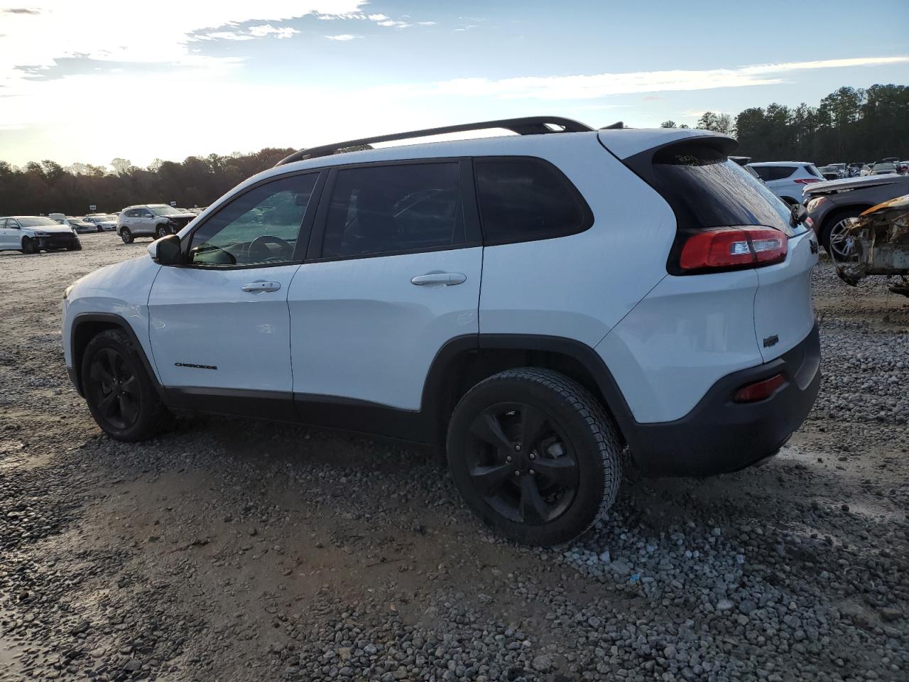 Image 2 of 2016 JEEP CHEROKEE LIMITED 2016 with VIN 1C4PJLDB4GW346908