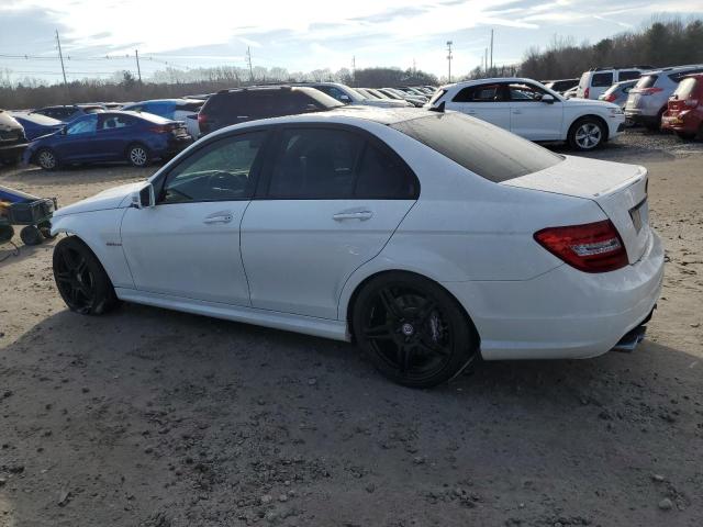 Obraz 2 z 2014 MERCEDES-BENZ C 63 AMG 2014 z VIN WDDGF7HB9EA958380