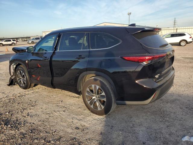 Image 2 of 2021 TOYOTA HIGHLANDER XLE 2021 with VIN 5TDGZRAH4MS054644