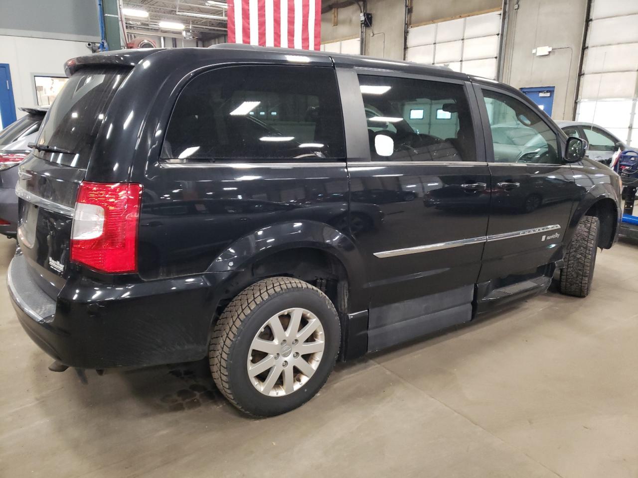Изображение 3 2015 CHRYSLER TOWN & COUNTRY TOURING 2015 с VIN 2C4RC1BG6FR694478