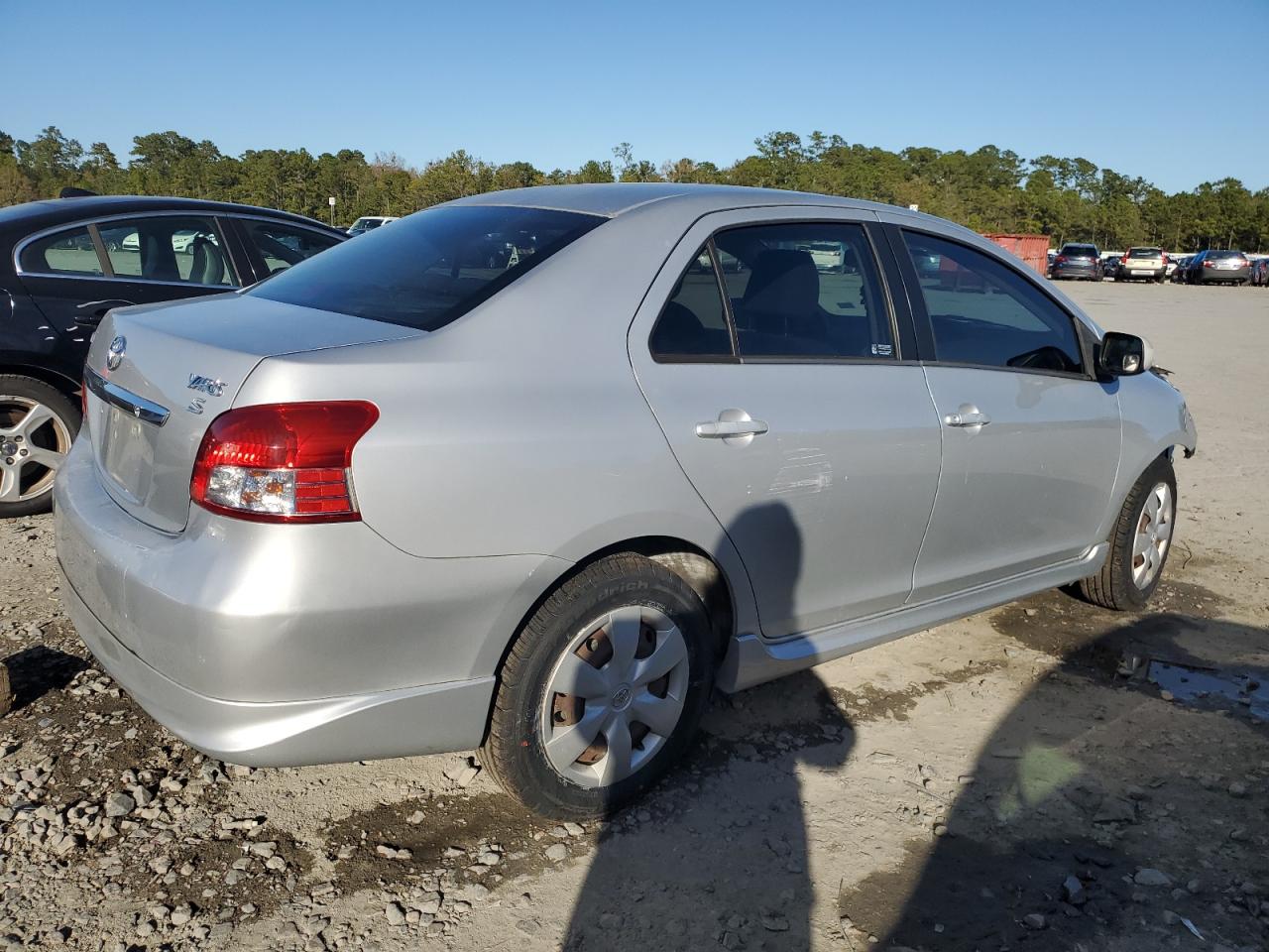 Image 3 of 2007 TOYOTA YARIS  2007 with VIN JTDBT923871181946