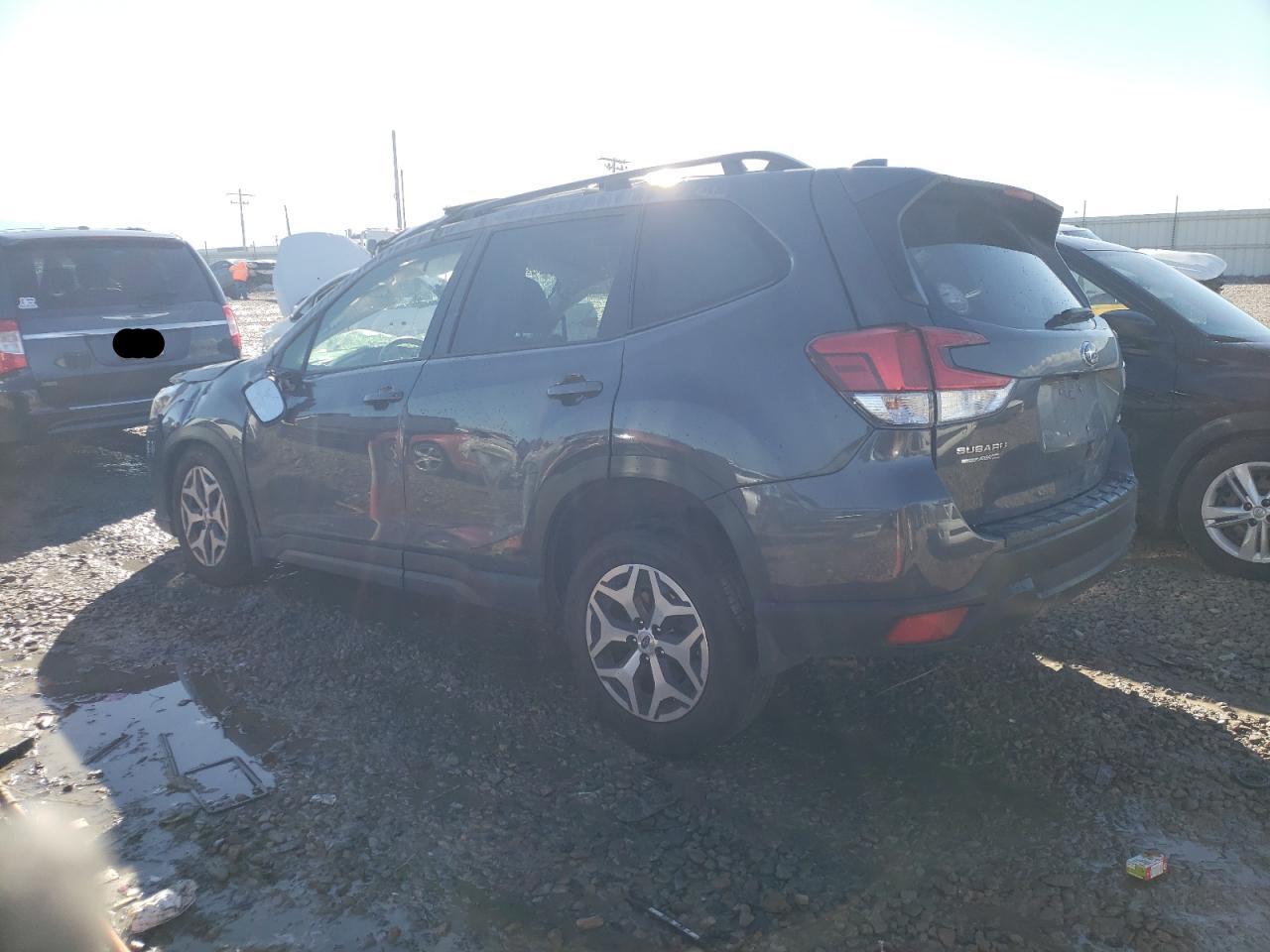 Изображение 2 2022 SUBARU FORESTER PREMIUM 2022 с VIN JF2SKAECXNH440314