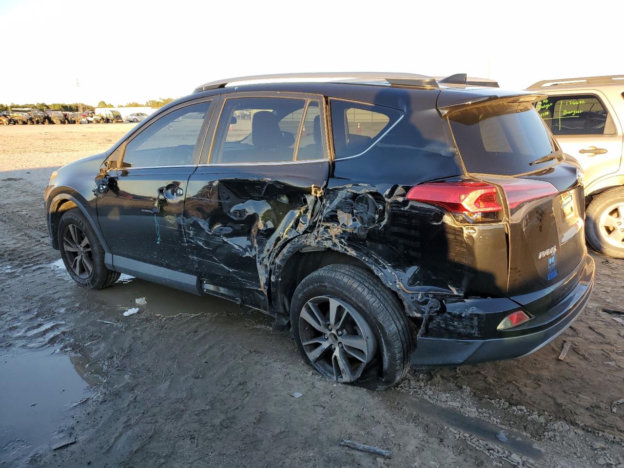 Image 2 of 2017 TOYOTA RAV4 XLE 2017 with VIN 2T3WFREV0HW396763