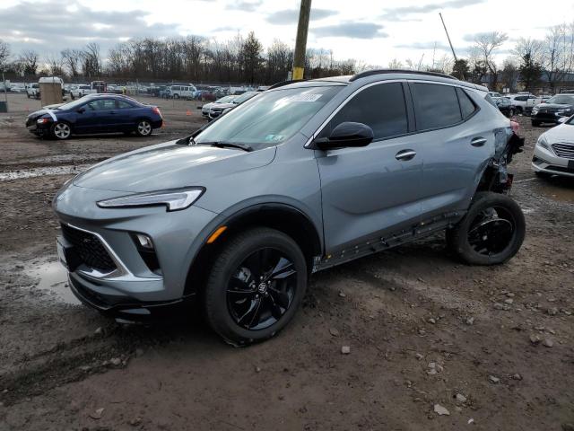 Изображение 1 2024 BUICK ENCORE GX SPORT TOURING 2024 с VIN KL4AMDSL6RB014455