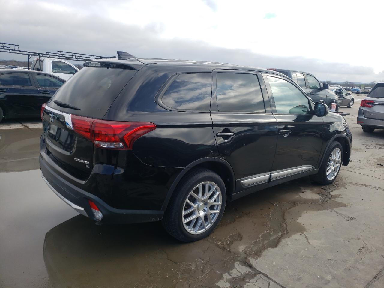 Изображение 3 2018 MITSUBISHI OUTLANDER SE 2018 с VIN JA4AD3A38JJ002717