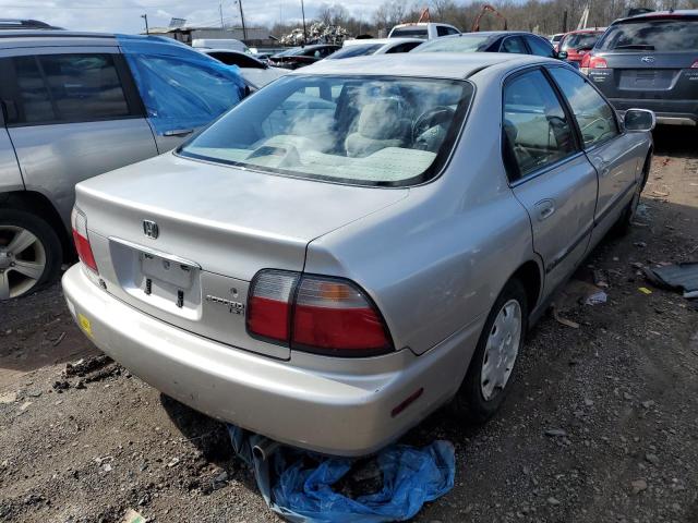 Изображение 3 1996 HONDA ACCORD LX 1996 с VIN 1HGCD5639TA028380