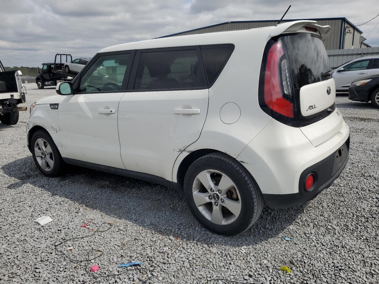 Obraz 2 z 2019 KIA SOUL  2019 z VIN KNDJN2A23K7915257