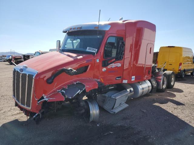 Изображение 2 2021 PETERBILT 579  2021 с VIN 1XPBDP9X5MD633046