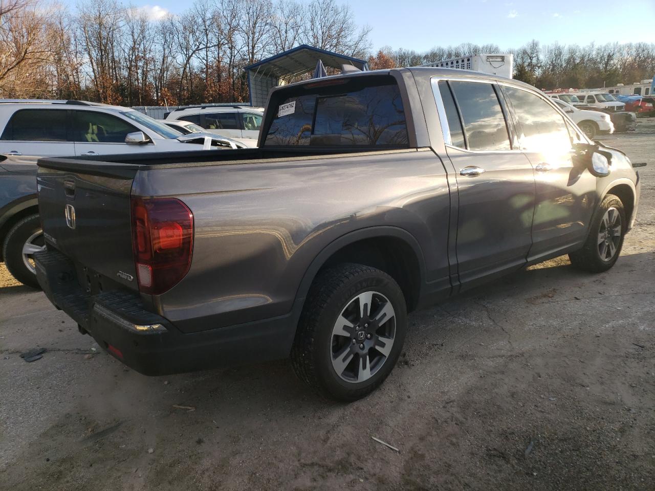 Obraz 3 z 2018 HONDA RIDGELINE RTL 2018 z VIN 5FPYK3F73JB015542