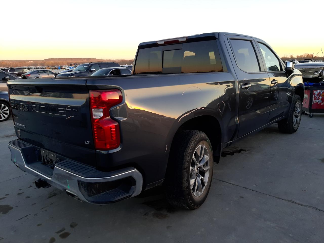 Изображение 3 2022 CHEVROLET SILVERADO LTD K1500 LT 2022 с VIN 1GCUYDEDXNZ148592