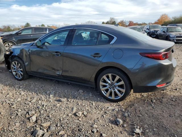 Image 2 of 2022 MAZDA 3 PREMIUM 2022 with VIN 3MZBPADL1NM312425