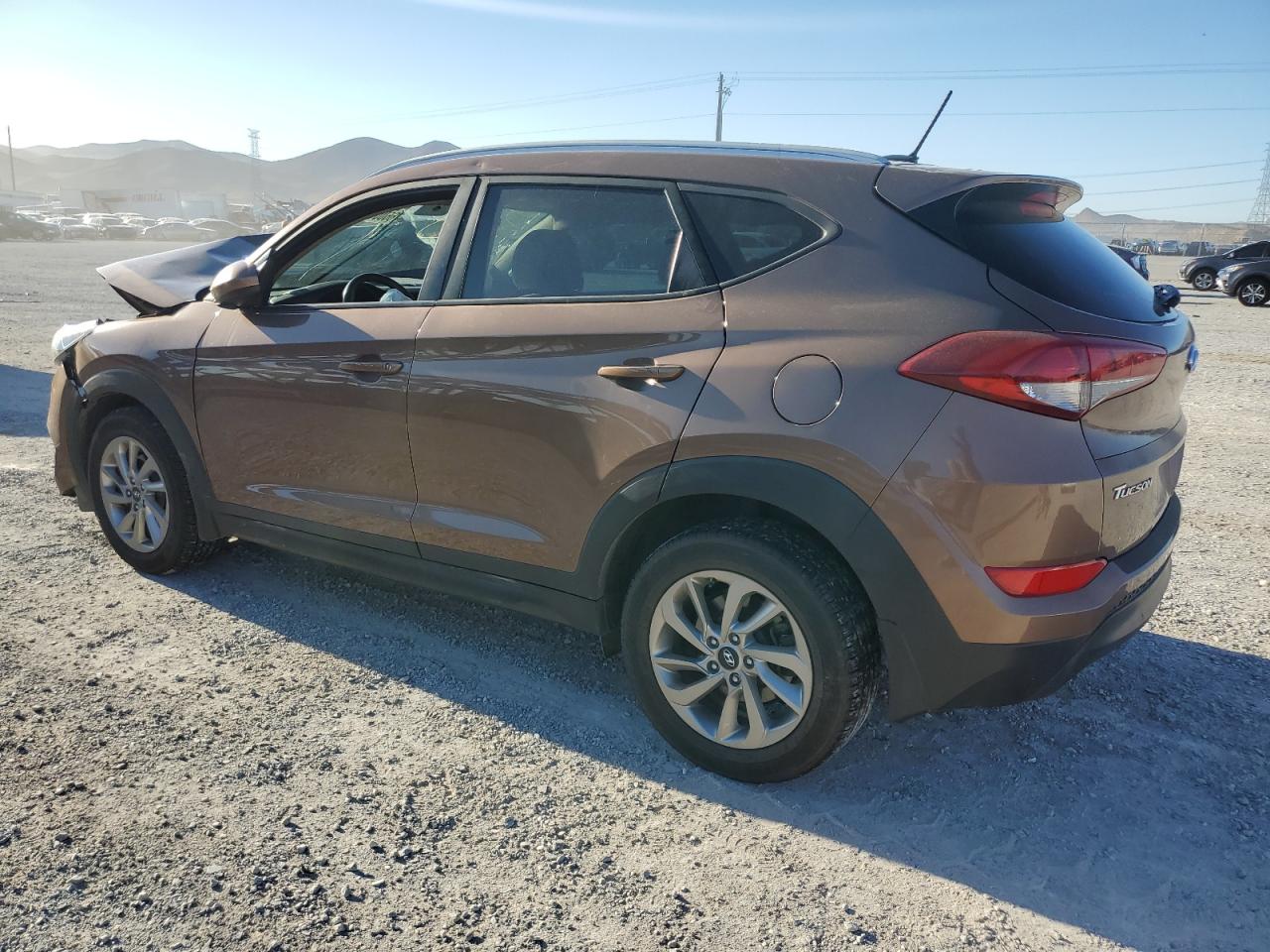 Image 2 of 2016 HYUNDAI TUCSON LIMITED 2016 with VIN KM8J33A49GU159578