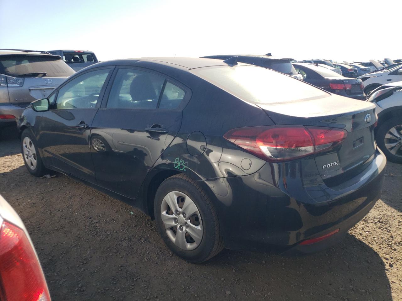 Изображение 2 2017 KIA FORTE LX 2017 с VIN 3KPFK4A7XHE083897