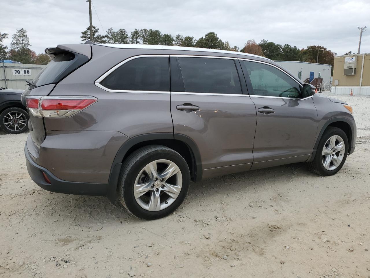 Изображение 3 2015 TOYOTA HIGHLANDER LIMITED 2015 с VIN 5TDDKRFHXFS080474