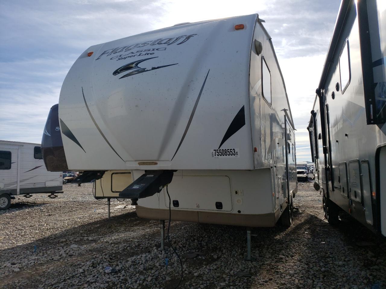 Image 2 of 2015 FLAG FLF8528BHS 2015 with VIN 4X4FFLD27F1867303