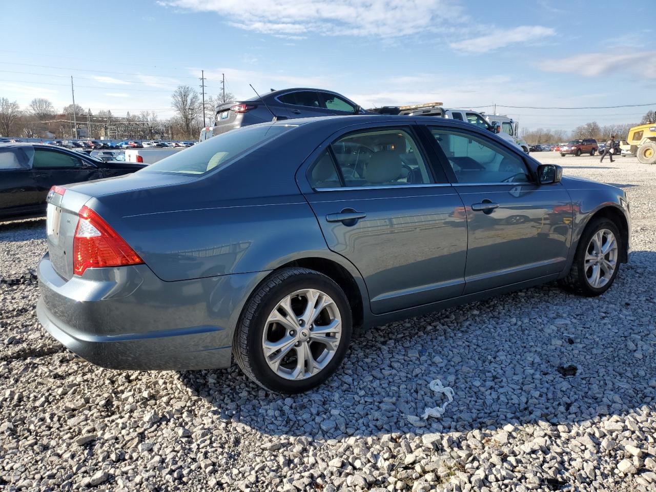 Изображение 3 2012 FORD FUSION SE 2012 с VIN 3FAHP0HA8CR105505