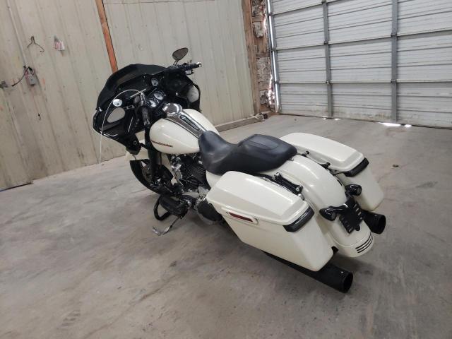 Image 3 of 2017 HARLEY-DAVIDSON FLTRXS ROAD GLIDE SPECIAL 2017 with VIN 1HD1KTC10HB622245