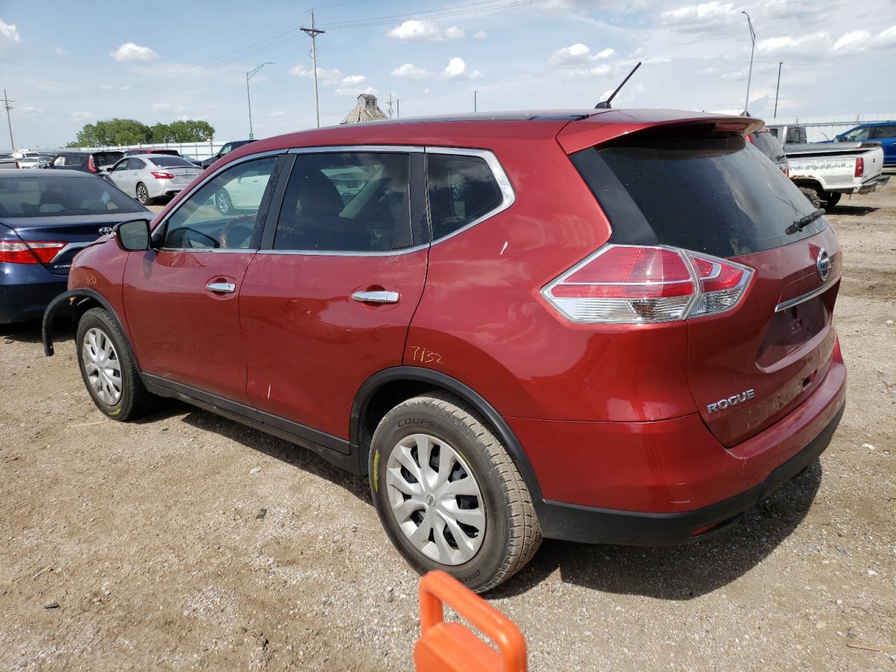 Изображение 2 2015 NISSAN ROGUE S 2015 с VIN 5N1AT2MT2FC812978