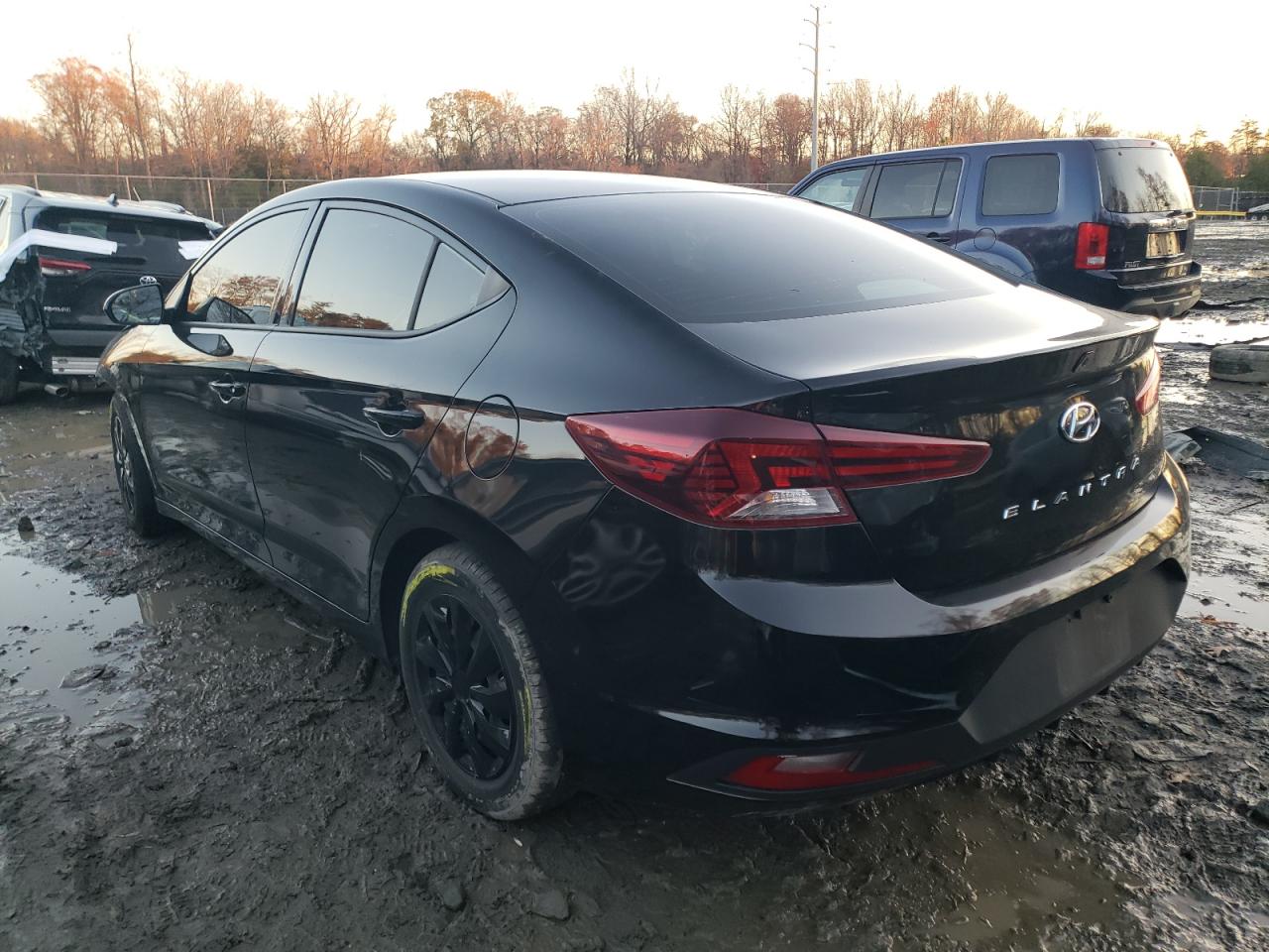 Image 2 of 2020 HYUNDAI ELANTRA SE 2020 with VIN 5NPD74LF8LH550395