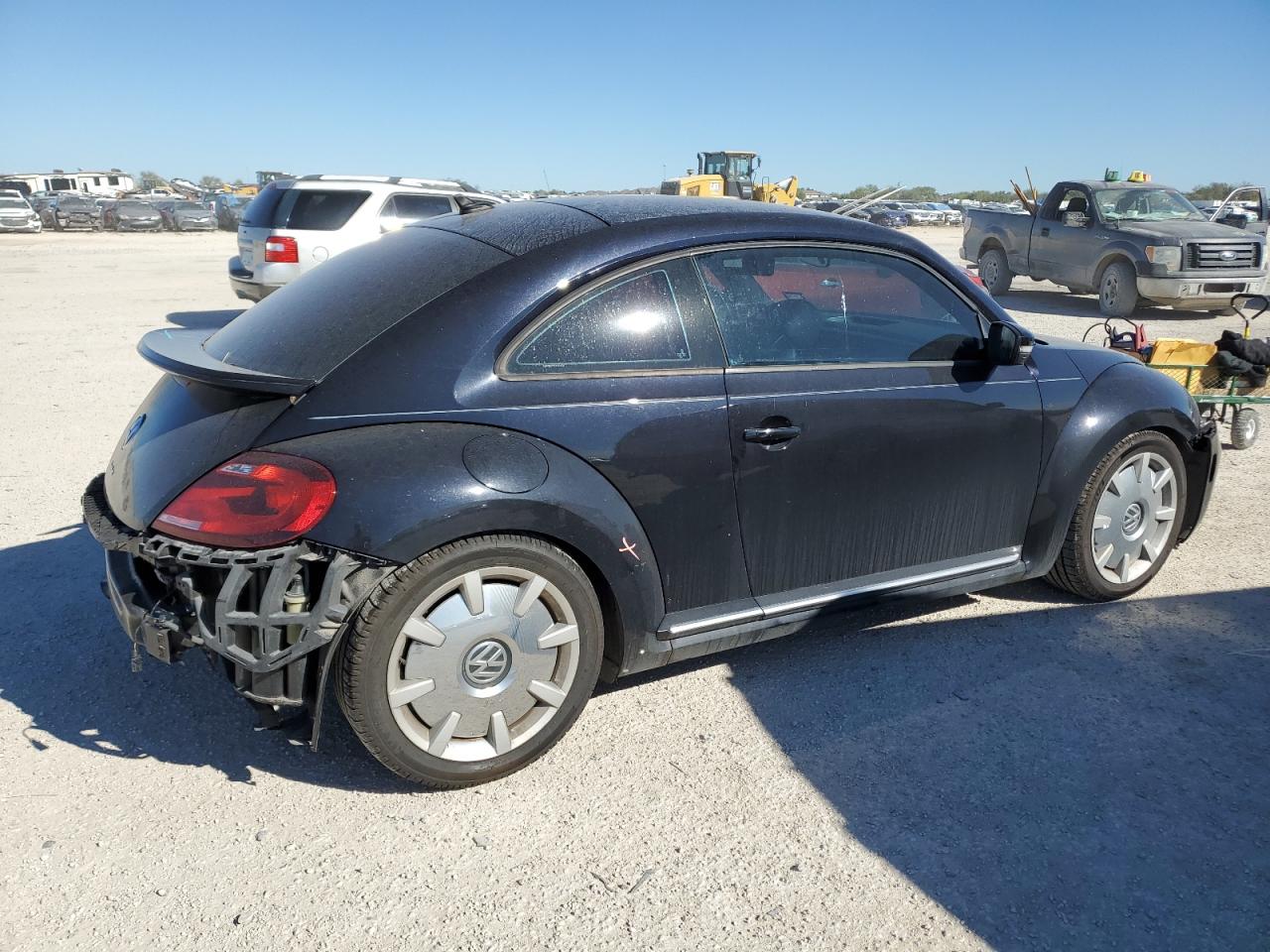 Image 3 of 2018 VOLKSWAGEN BEETLE S 2018 with VIN 3VWFD7AT6JM710533