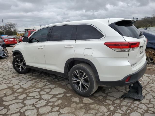 Image 2 of 2019 TOYOTA HIGHLANDER LE 2019 with VIN 5TDZARFH5KS046980