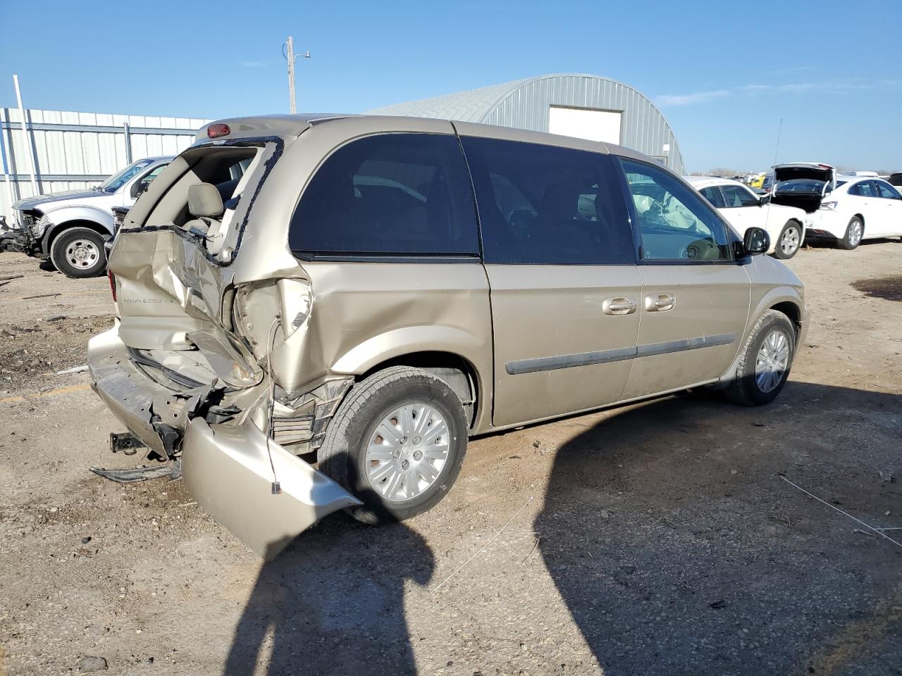 Image 3 of 2006 CHRYSLER TOWN & COUNTRY  2006 with VIN 1A4GP45R56B615983