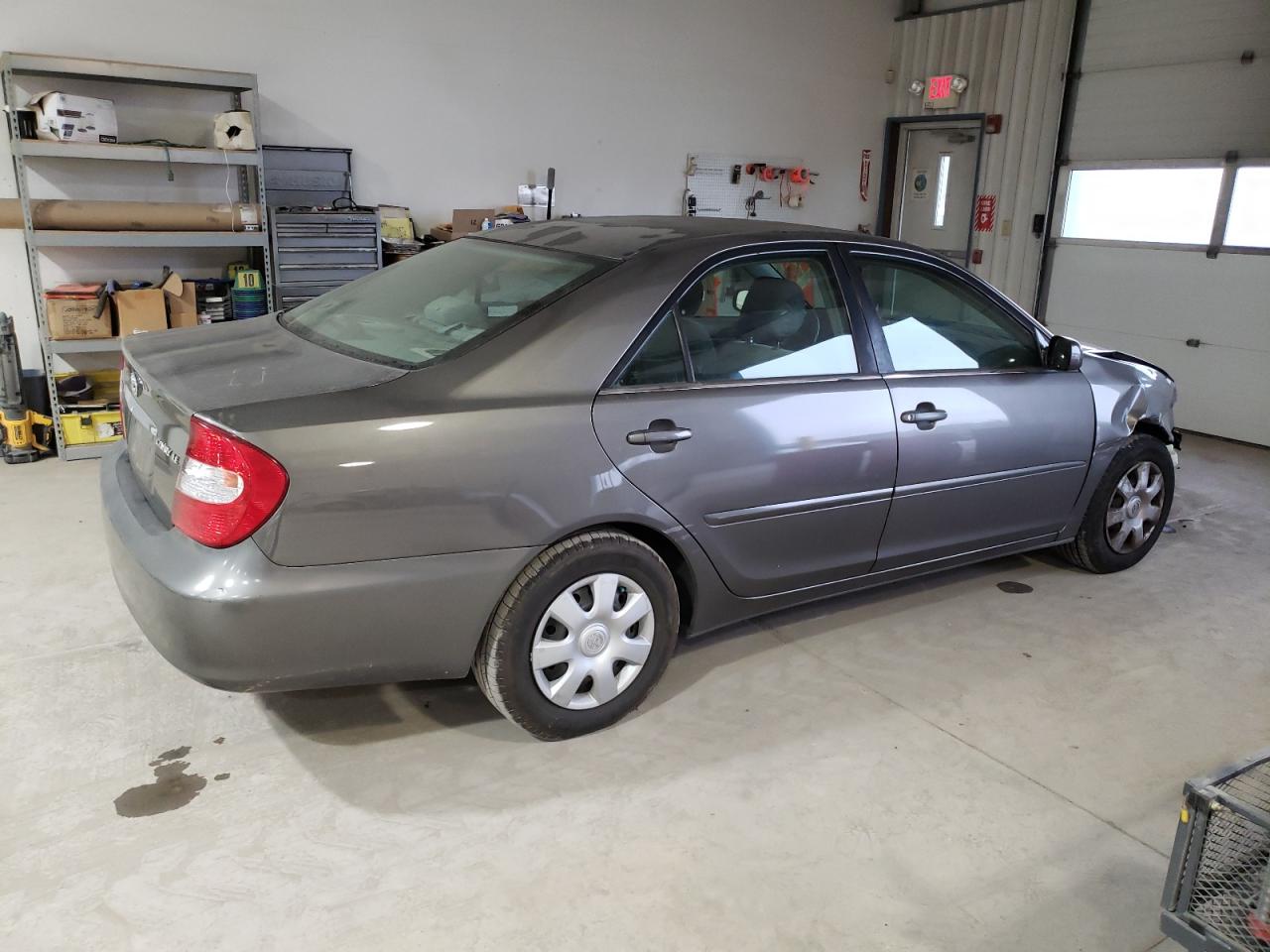 Obraz 3 z 2004 TOYOTA CAMRY LE 2004 z VIN 4T1BE32K84U796081